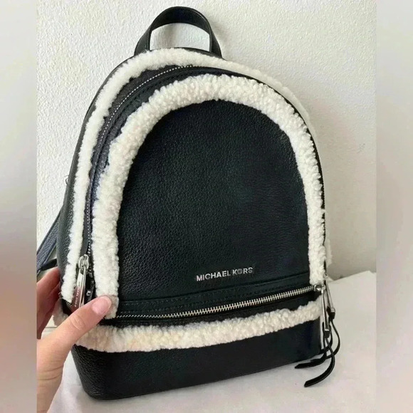 MICHAEL KORS Rhea Black Leather Sherpa Lined Backpack Rare - Picture 5 of 10